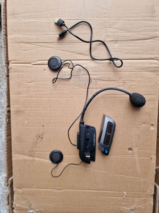 Kask SENA i Kask SCORPION obydwa z Interkomem, rękawice