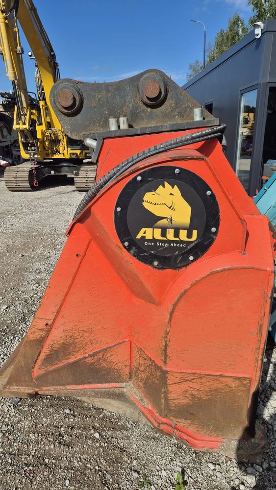 alt