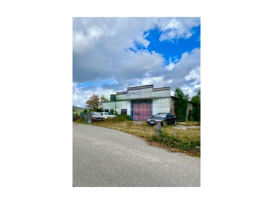 Armazém Perto Do Futuro Acesso Do Ic 35