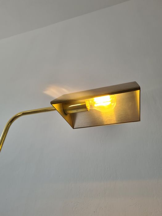 Vintage Włoska mosiężna lampa podłogowa Hollywood Regency Mid Century Modern