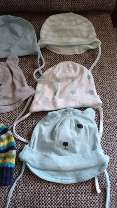 Czapeczki dla niemowlaka