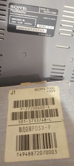 Sony PlayStation 1 "Dual Shock" Original Completa - SCPH-7000 (Edição Japonesa)