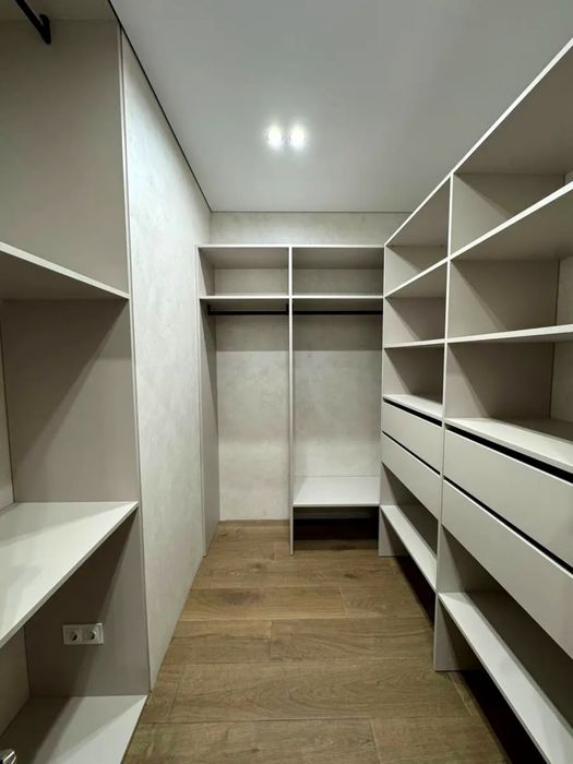 ДИЗАЙНЕРСЬКА 1+1к. квартира в ЖК Паркові Озера2, вул. Воскресенська 2В