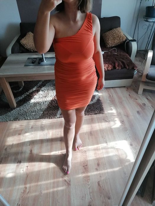 Sukienka missguided nowa