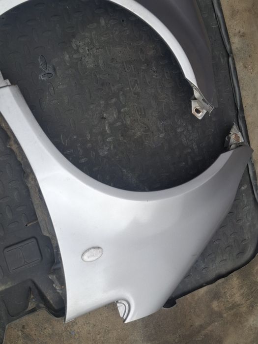 Крило переднє ліве Mercedes A-Class W168 (A1688800418)