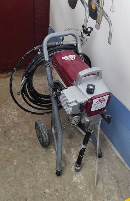Оренда професійного безвоздушного краскопульта