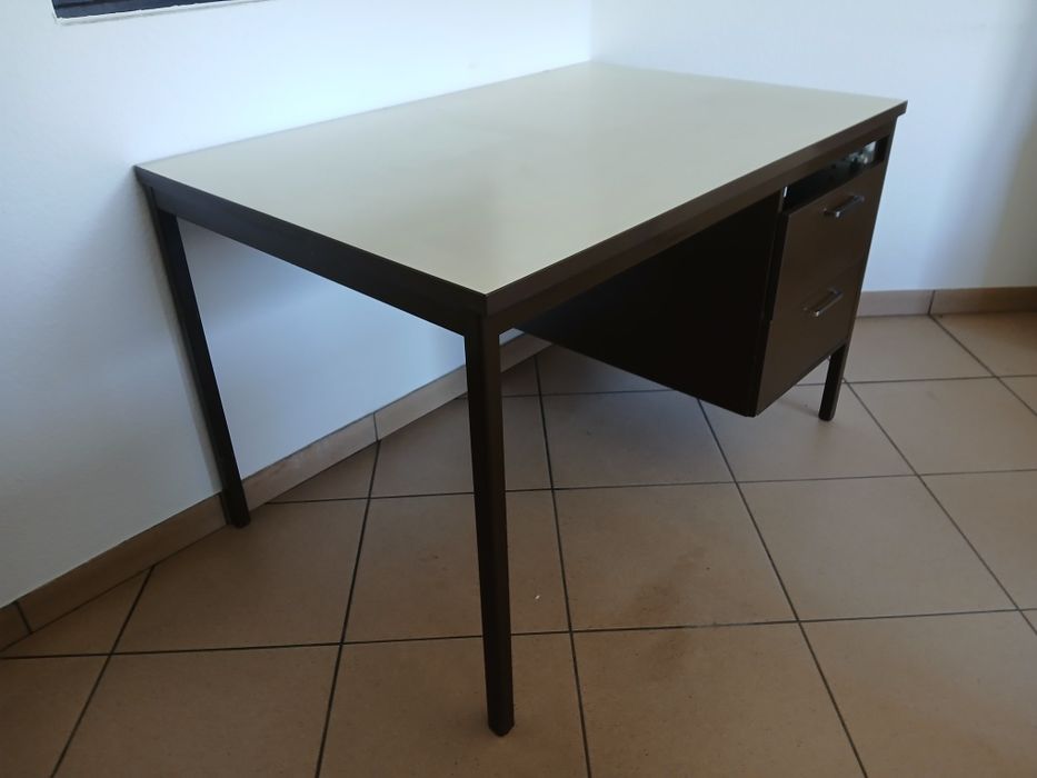 Biurko możliwy transpory