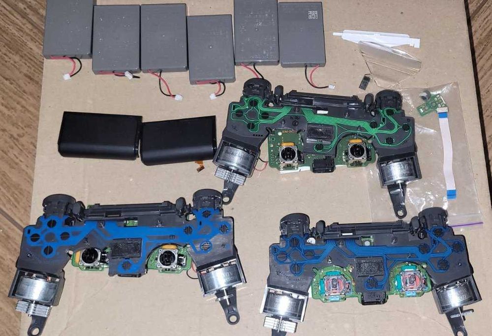 Запчастини геймпад джойстик PS4 дуалшок dualshock 4 акум плата корпус