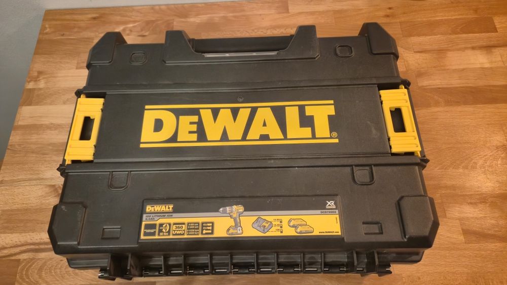 DeWalt DCD795D2 , jak nowa