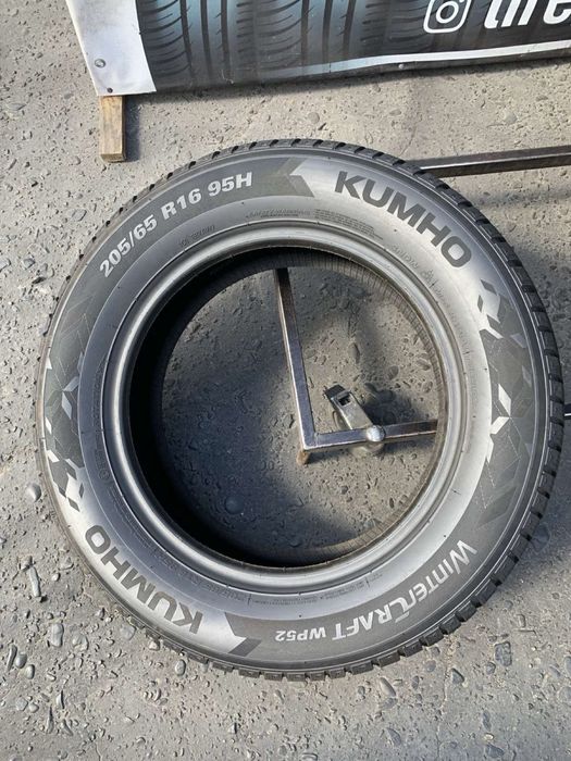 Шини 205/65 R16 Kumho 2023р зима  7,8/7,6мм