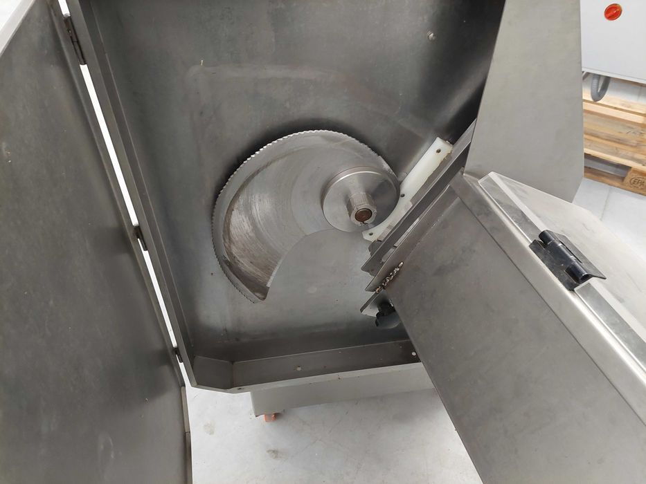 Máquina corte costeletas usada em excelente estado