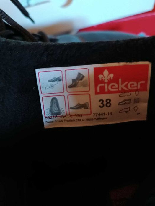 Жіночі демісезонні черевики RIEKER 38 р.