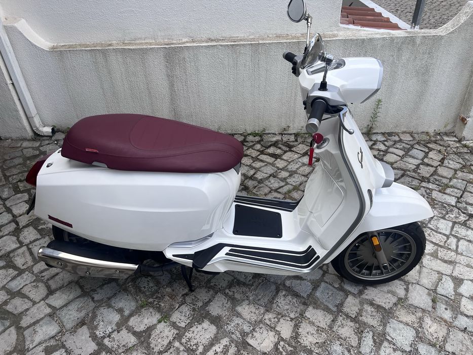 Lambretta V125 Special (reservada)