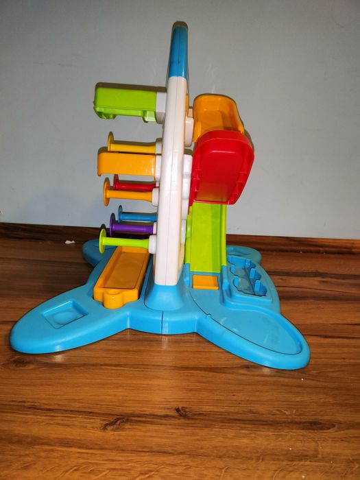 Zjeżdzalnia fisher price jak nowa interantywna zabawki dla dzieci