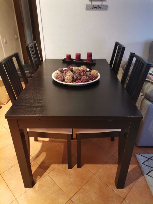 Mesa Sala extensível + 4 cadeiras