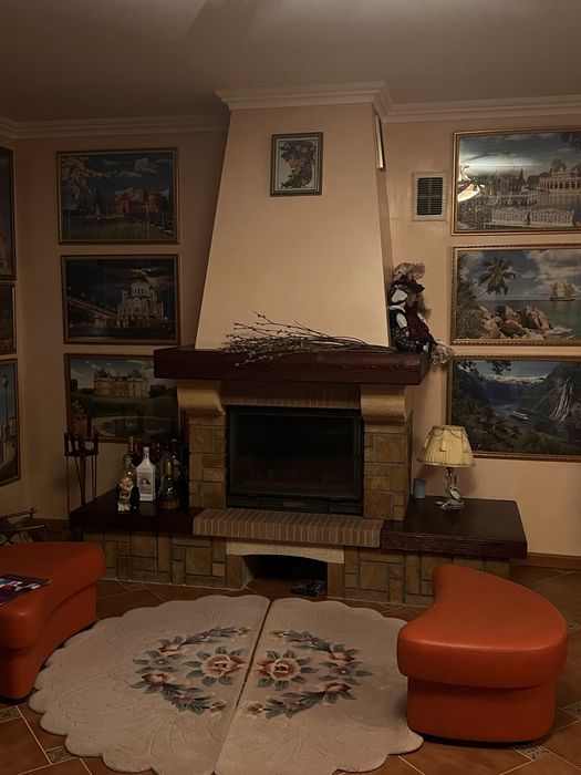 Продається будинок, район ресторану "Фаберже"