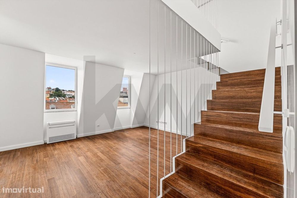 Elegância Contemporânea em Edifício de Charme | T3 Duplex