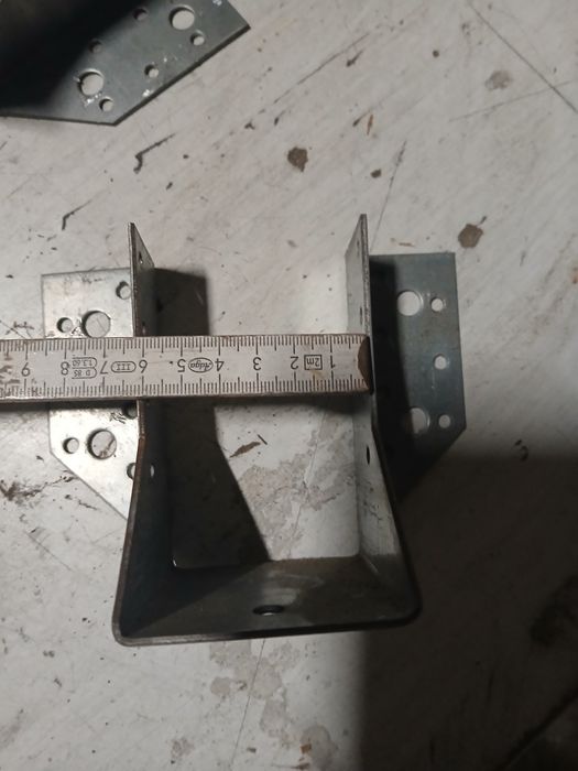 Uchwytu do belek i gwozdzie sruby