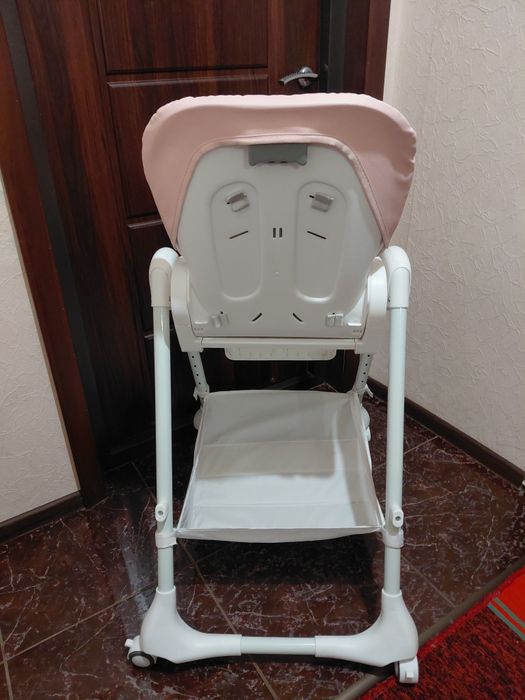 Стіл для годування рожевий