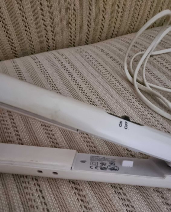 випрямляч для волосся  выпрямитель волос polaris paris hilton