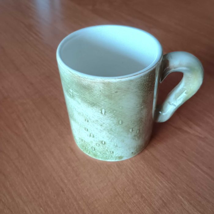 Ceramiczny kubek rzeźbiony BIESZCZADY