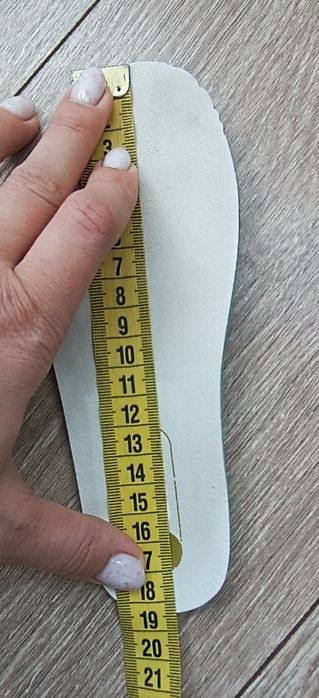 Шкіряні кросівки 18.5 см