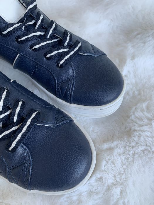 Buty Benetton 30 skóra naturalna sneakersy komunia wkładka 18,5 cm