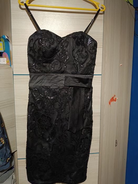 Sukienka błyszcząca 38 M