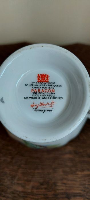 Mlecznik- Paragon - Harry Wheatcroft Roses - Rendezvous