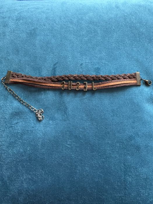 Bransoletka na nogę stopę rzemyk Jezus Jesus