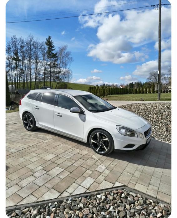 Volvo V60 r-design