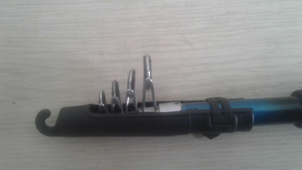 Canas para pesca em barco  HIRO e material diverso