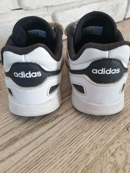 Sneakersy Adidas vs switch 3, r. 28,5, dł.wkładki 18,5 cm
