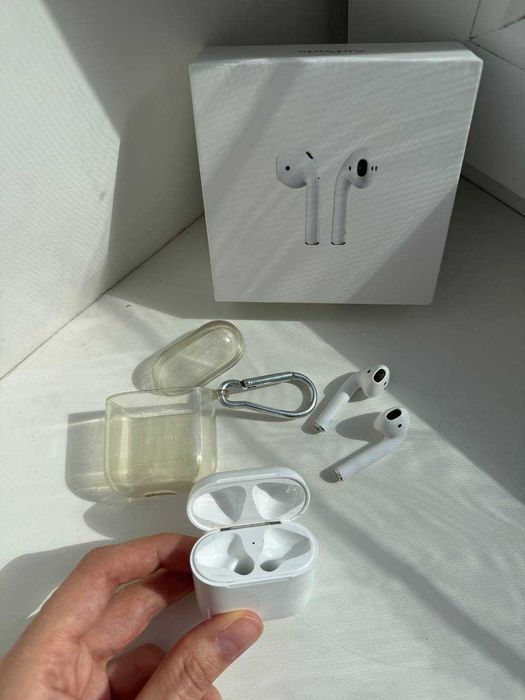 Навушники Apple AirPods 2 (MV7N2AM/A Airpods with Charging Case