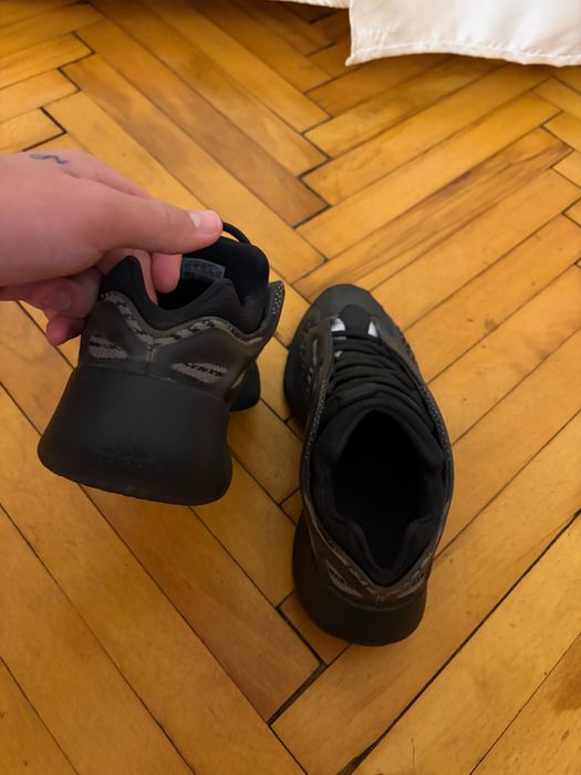 adidas 700 yeezy