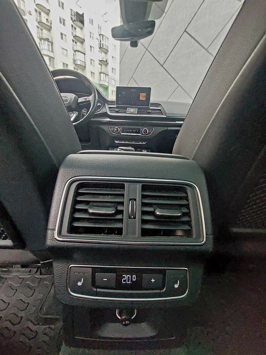 AUDI Q5  Premium  plus  2.0  2018