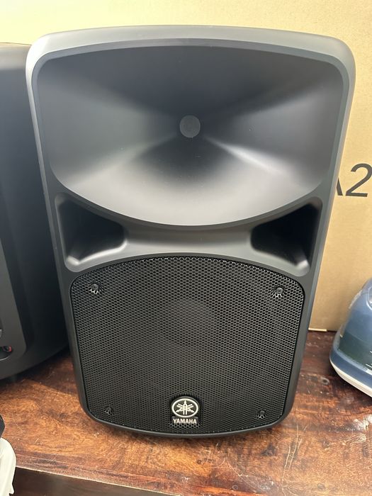 Colunas Yamaha Stagepas 600BT + amplificador dB Technologies HPA 1000