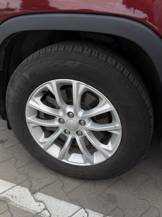 Продам авто Jeep Cherokee