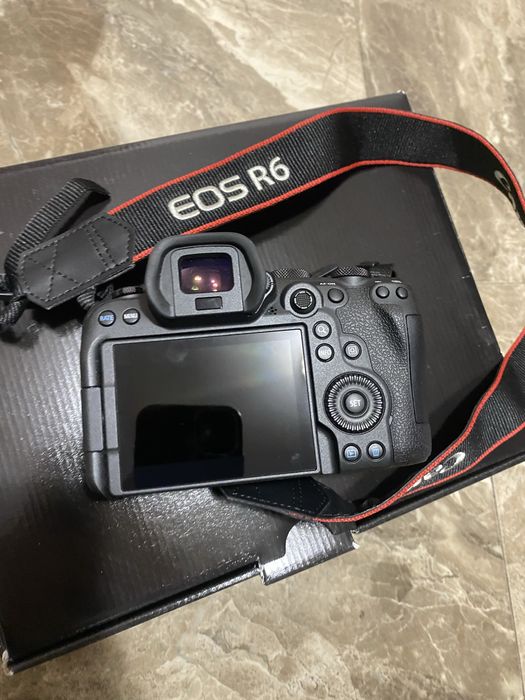 Фотоапарат Canon r6
