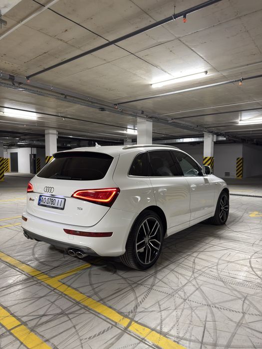 Audi SQ5  Продам