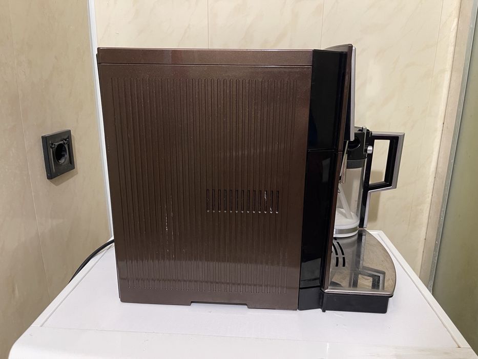 Кофемашина Delonghi ESAM 5500 Perfecta Cappuccino Кавомашина Delonghi