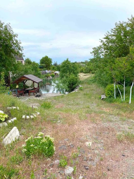 Продаж земельної делянки (11 соток) з ОЗЕРОМ вул. Сонячна.