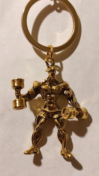 Крутой брелок для Бодибилдеров