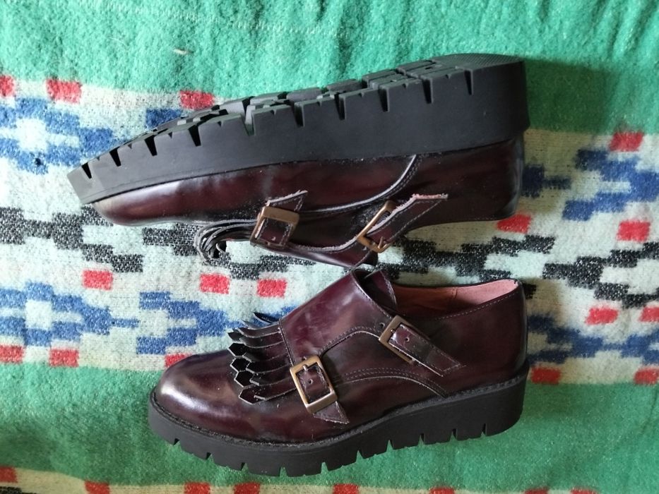 Sapatos em pele exe' novos tm 38