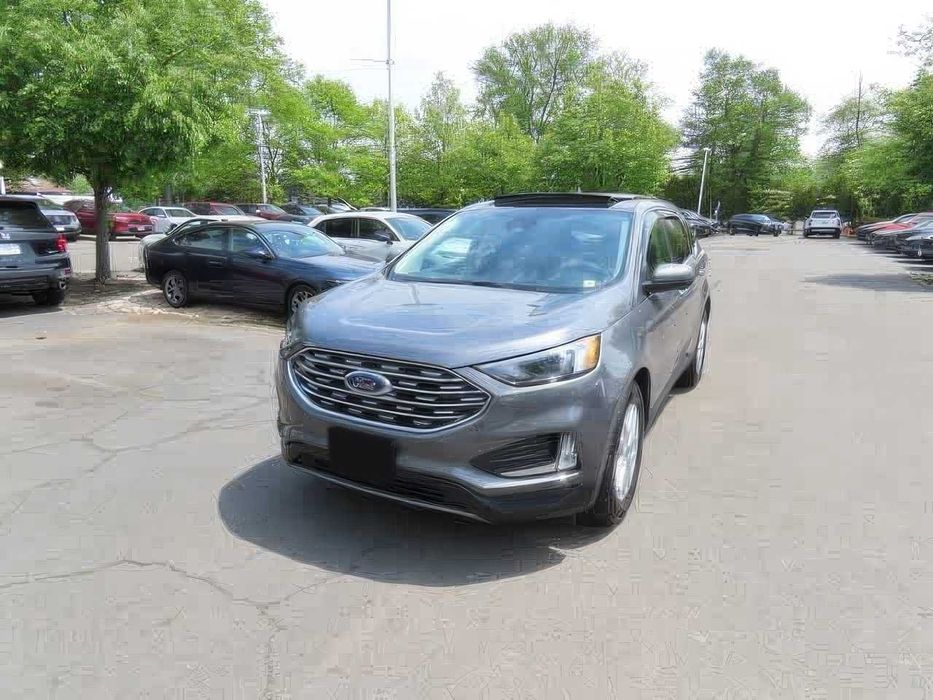 Ford Edge Titanium      2022