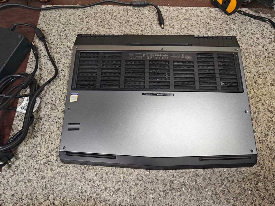 Ноутбук Alienware 17 R4 4K 7820HK 32GB SSD+HDD GTX 1080 8GB свіжа АКБ ...