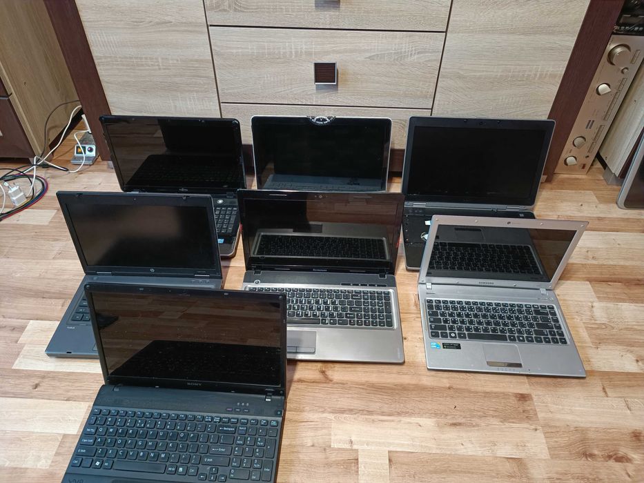 Sprzedam kilka laptopów uszkodzone