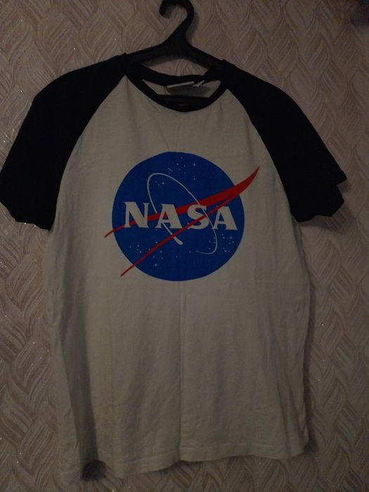 футболка NASA, зовсім новенька, М