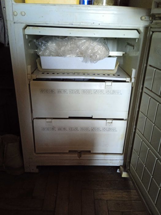 Продам холодильник