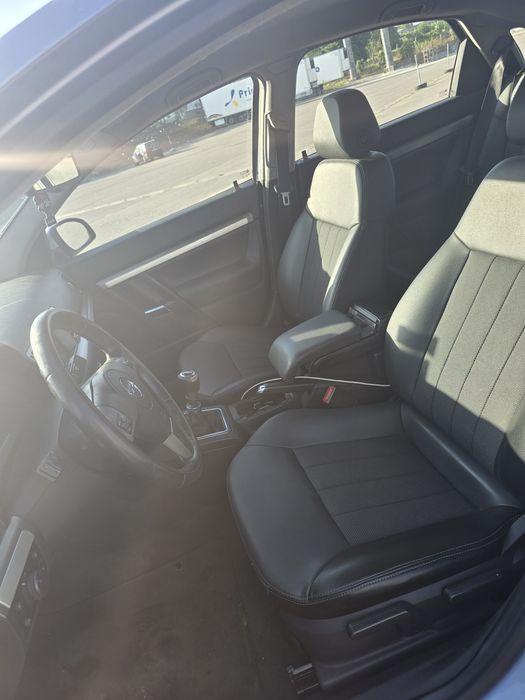 Opel Vectra — fotografia 7